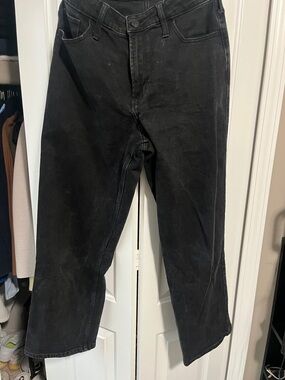 Hollister High-Rise Straight Leg Jeans in Black